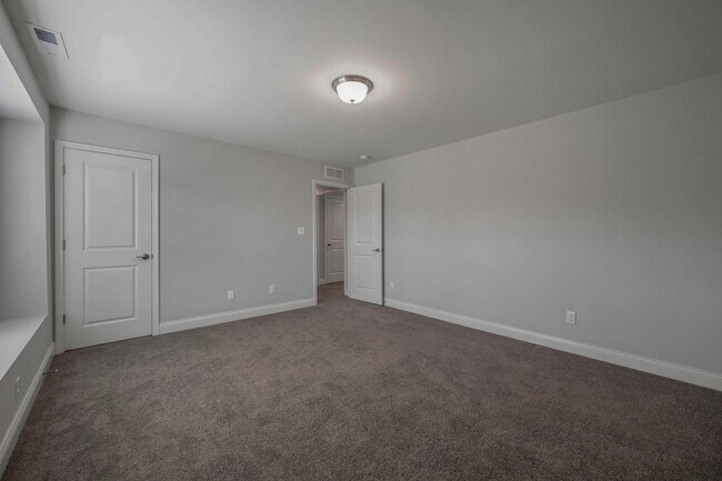 Building Photo - 4155 Sperling Dr