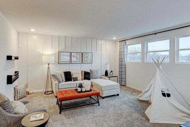 Building Photo - 518 Carter Ave