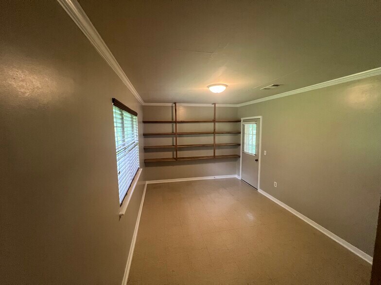 Building Photo - 167 McLin Cv