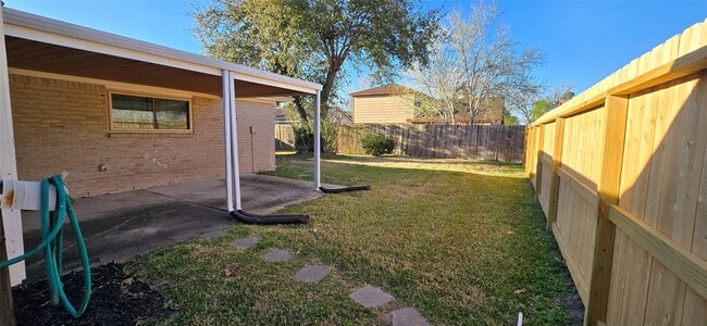 Building Photo - 6910 Krause Dr