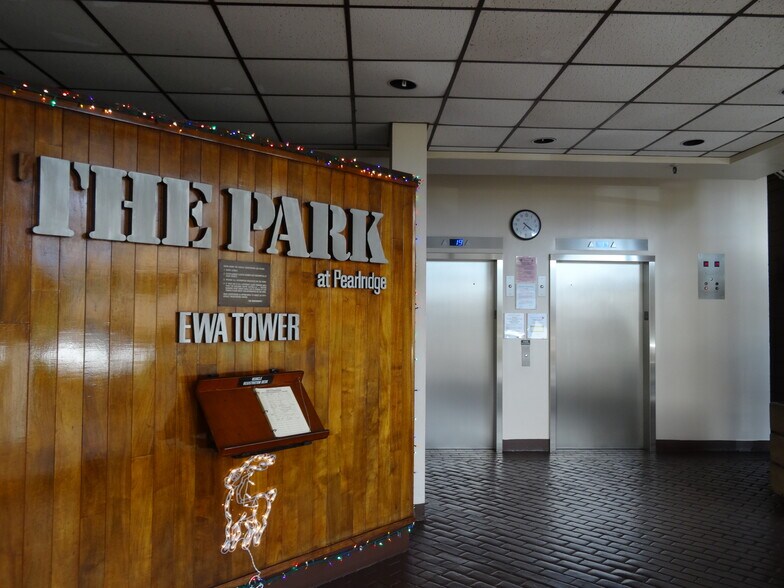 Lobby - 98-351 Koauka Loop