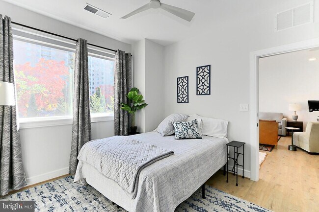 Building Photo - 635 Slaters Ln