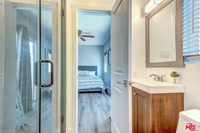 Building Photo - 9001 S 5th Ave