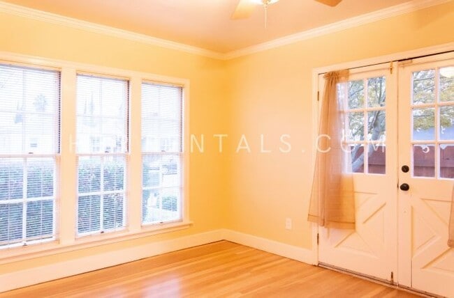 Building Photo - Charming Single-Story Home in the Heart of...