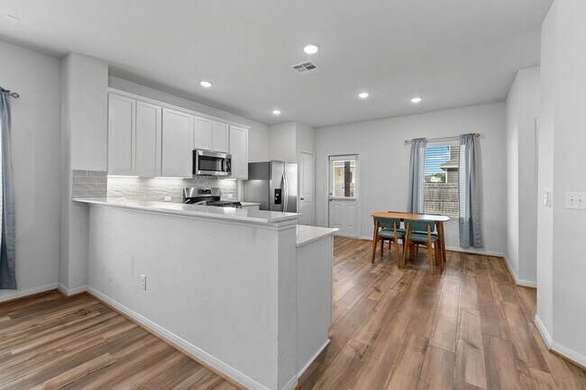 Building Photo - 216 Blue Hibiscus Dr