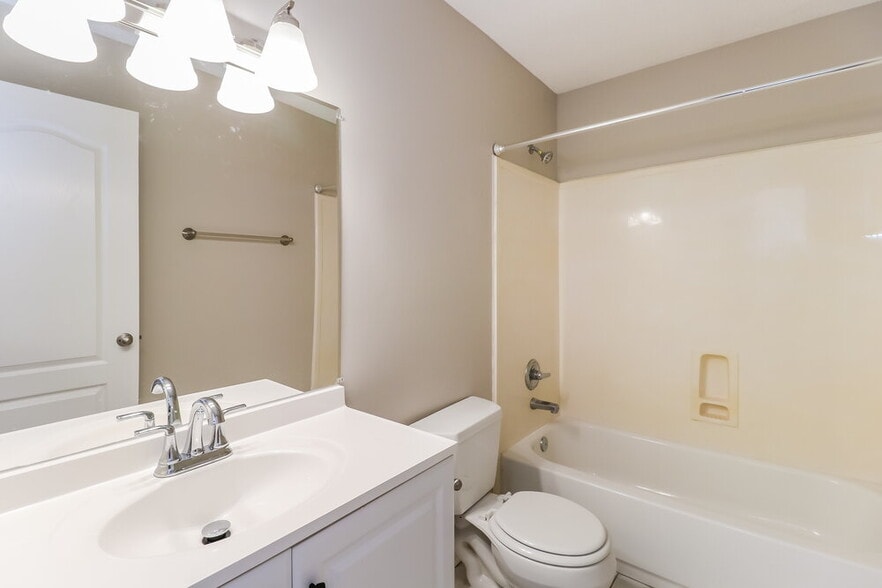 Building Photo - 9782 Pigeon Roost Park Cir