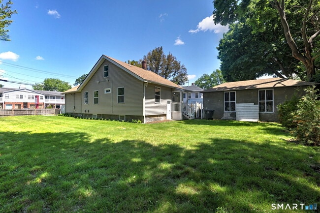 Building Photo - 330 Naugatuck Ave