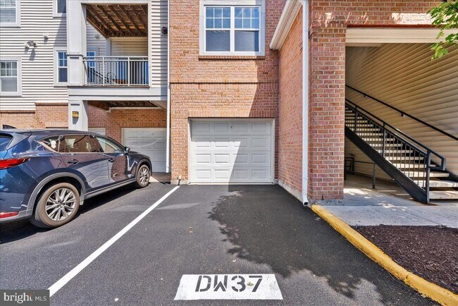 Building Photo - 12100 Garden Grove Cir