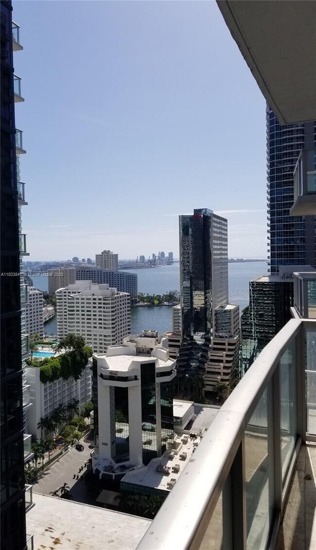 Building Photo - 1050 Brickell Ave