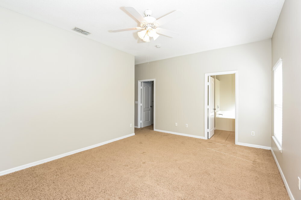 Building Photo - 10531 Leader Ln