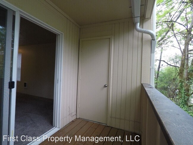 Building Photo - 3618 SW Beaverton Hillsdale Hwy
