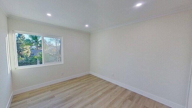 Building Photo - 6232 E Shenandoah Ave