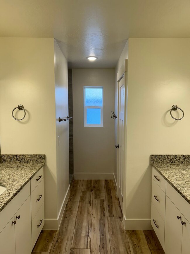 Building Photo - Beautiful home for rent!