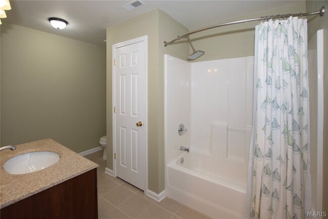 Building Photo - 14 Jefferson Ave