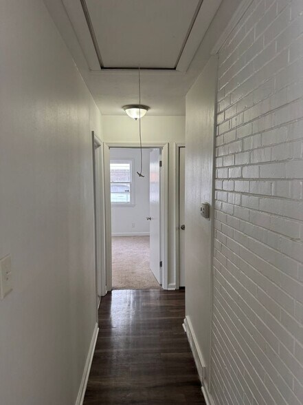 Building Photo - 3601 Hendricks Ave