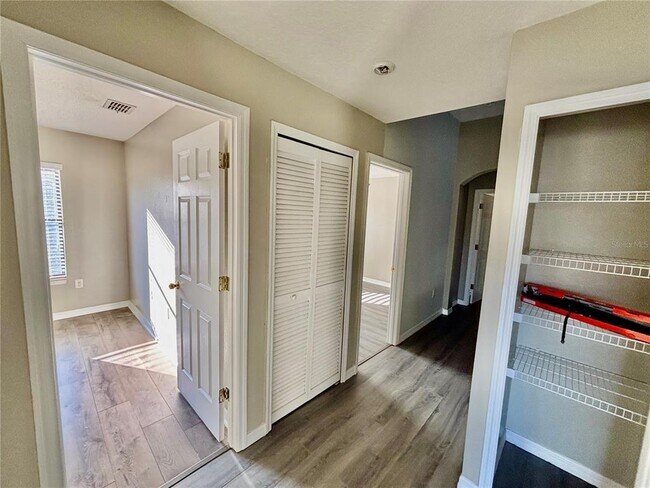 Building Photo - 2117 Lili Petal Ct