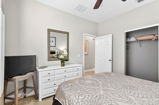 Building Photo - Furnished Rental