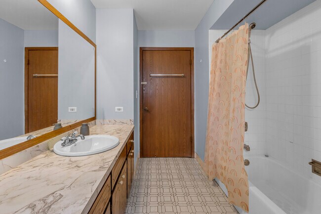 Building Photo - 7736 W 157th Pl