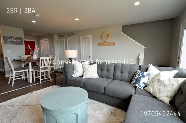 Building Photo - 1116 Colton-A