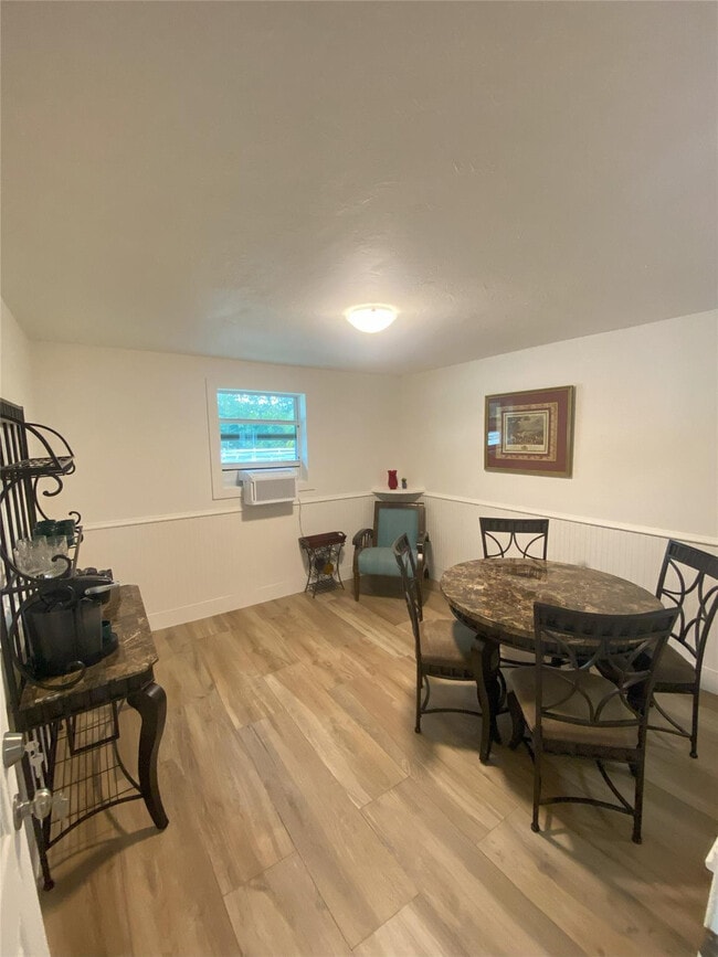 Building Photo - 2315 Deer Run Blvd