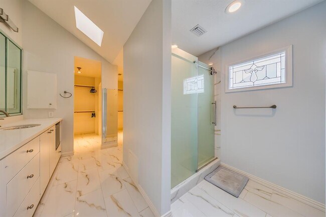 Building Photo - 2819 Bering Dr