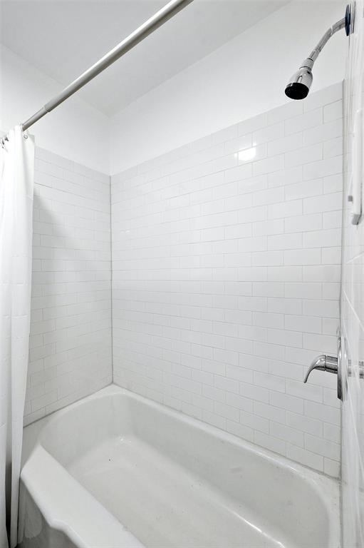 Building Photo - 1706 Elmhurst Dr