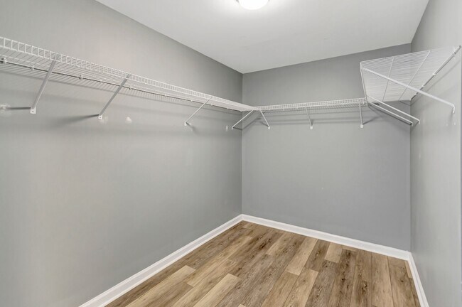 Building Photo - Spacious Cane Bay Home with Pond Views!