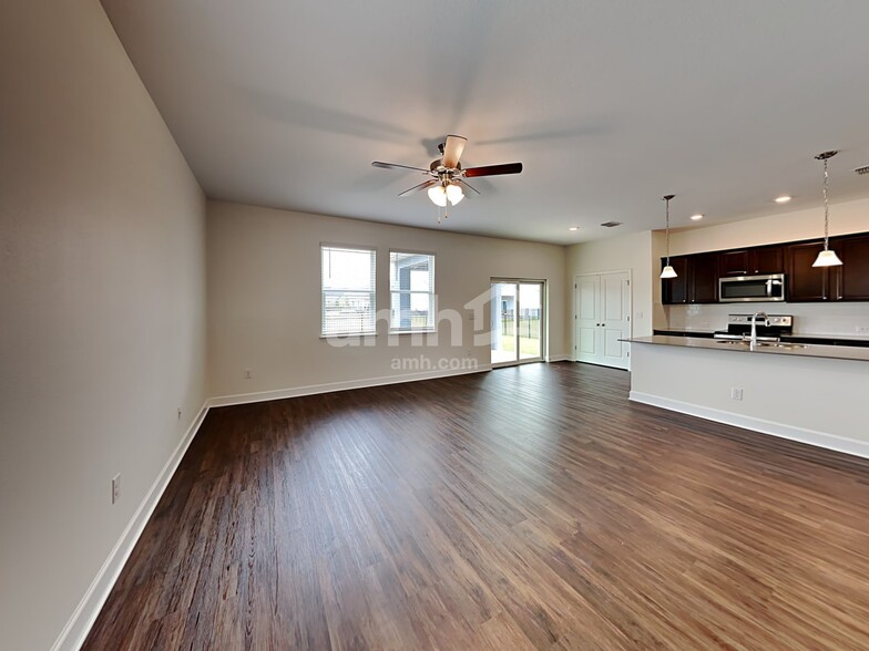 Building Photo - 33959 Night Lily Dr