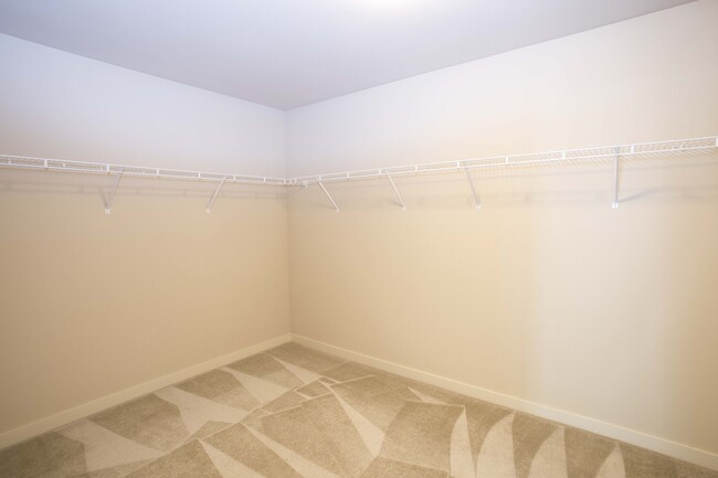 Building Photo - Beautiful 4 Bedroom in Bothell