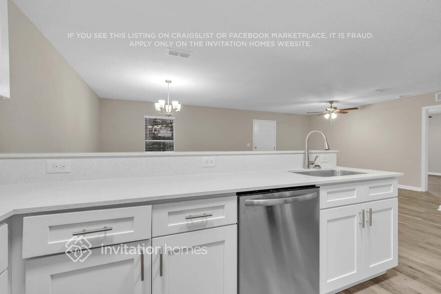 Building Photo - 8013 Violet Willow Ln