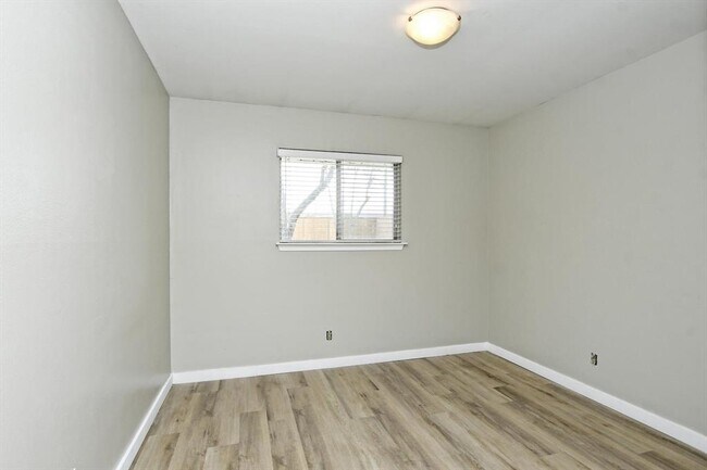 Building Photo - 7509 Daugherty St