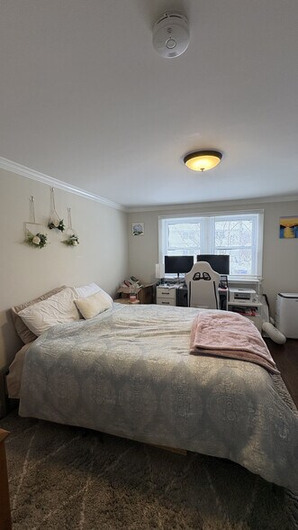 Building Photo - 6 Hardwick Ter