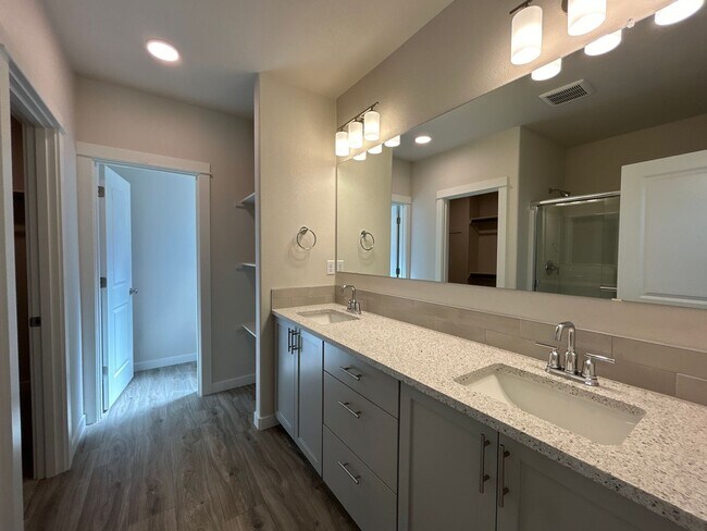 Building Photo - Brand New 3 Bedroom / 2 Bathroom Home in NW Redmond