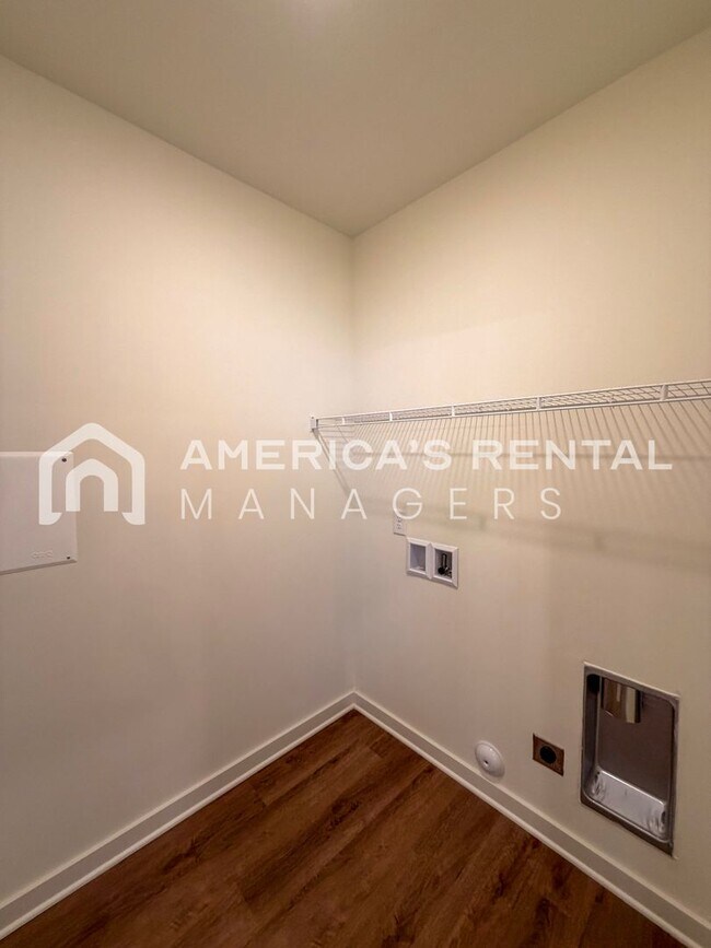 Building Photo - New Construction 4 Bed / 2.5 Bath Two Stor...