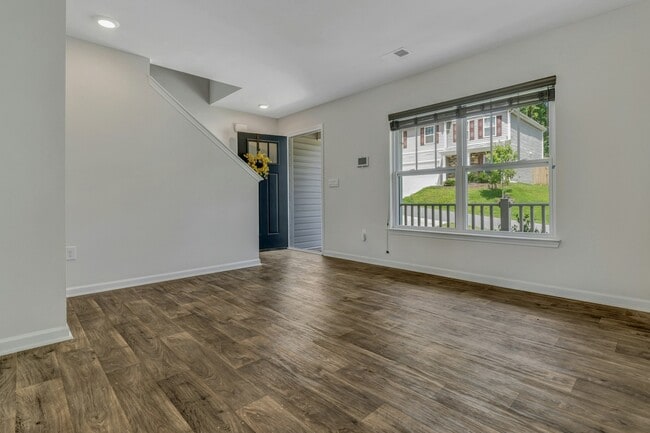 Building Photo - 227 Roper St