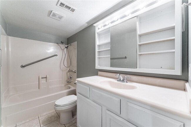 Building Photo - 2508 W Olrich St