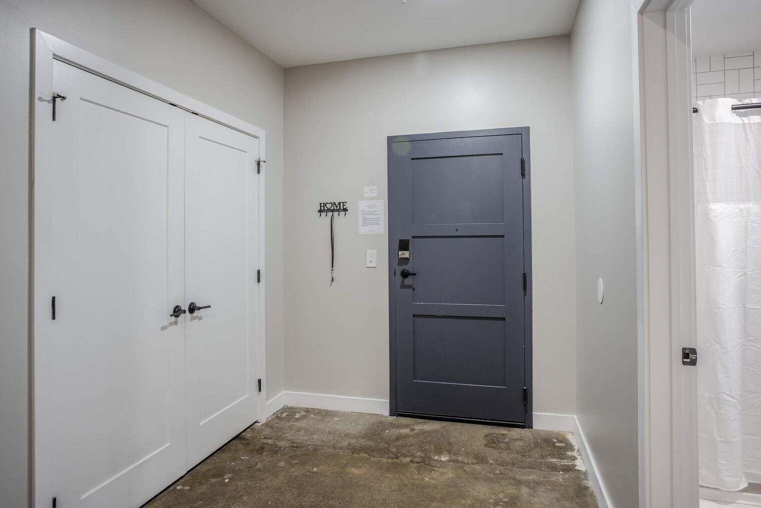 Building Photo - 205 W 4th St