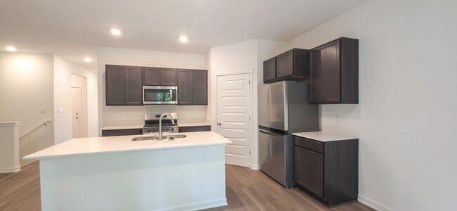 Building Photo - 4203 Viceroy St