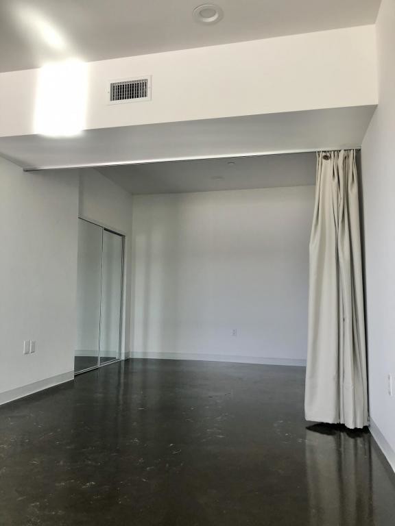 Building Photo - 3953 First Ave #204