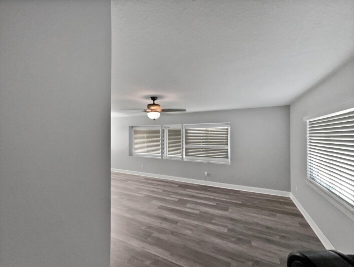 Building Photo - 409 Coconut Ave E