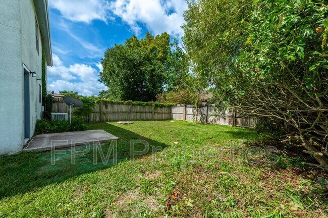 Building Photo - 890 Hibiscus St