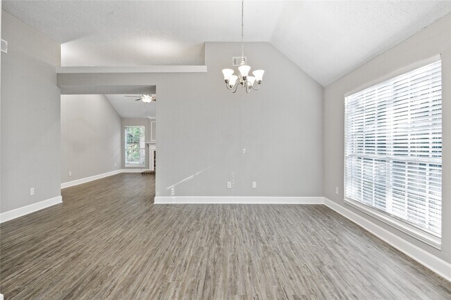 Building Photo - 31 S Stony Bridge Cir