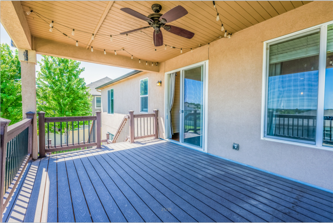 Building Photo - Stunning, Modern South Richland Home with ...