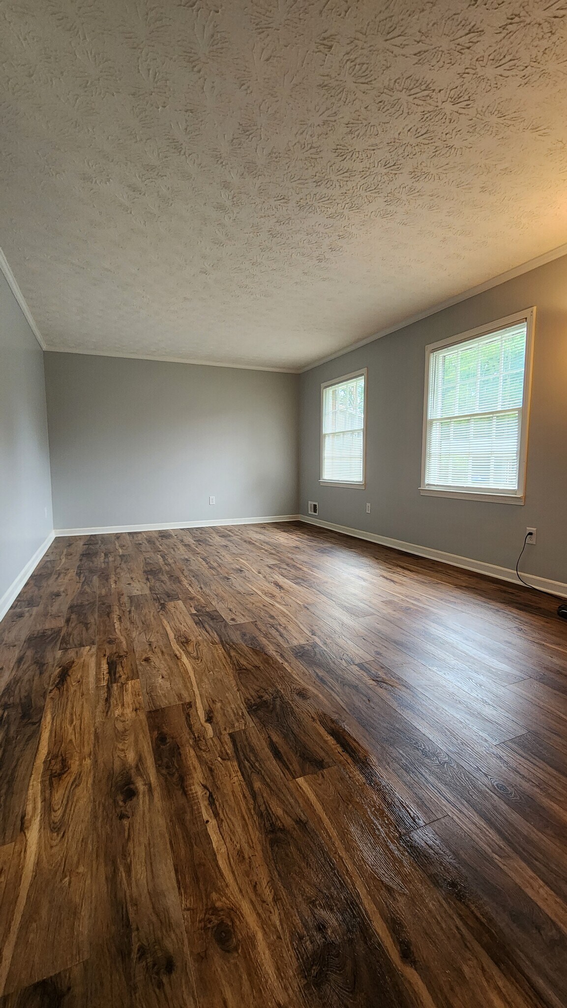 Building Photo - 2639 Shade Dr