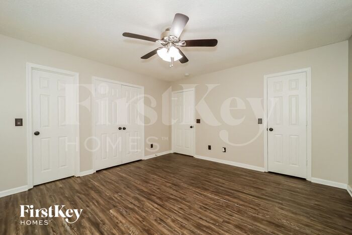 Building Photo - 16 Hickory Knoll Ct