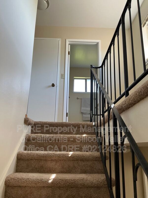 Building Photo - 5655 Glen Haven Ct