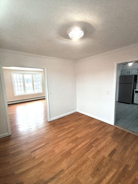 Building Photo - 48 Tiffany St