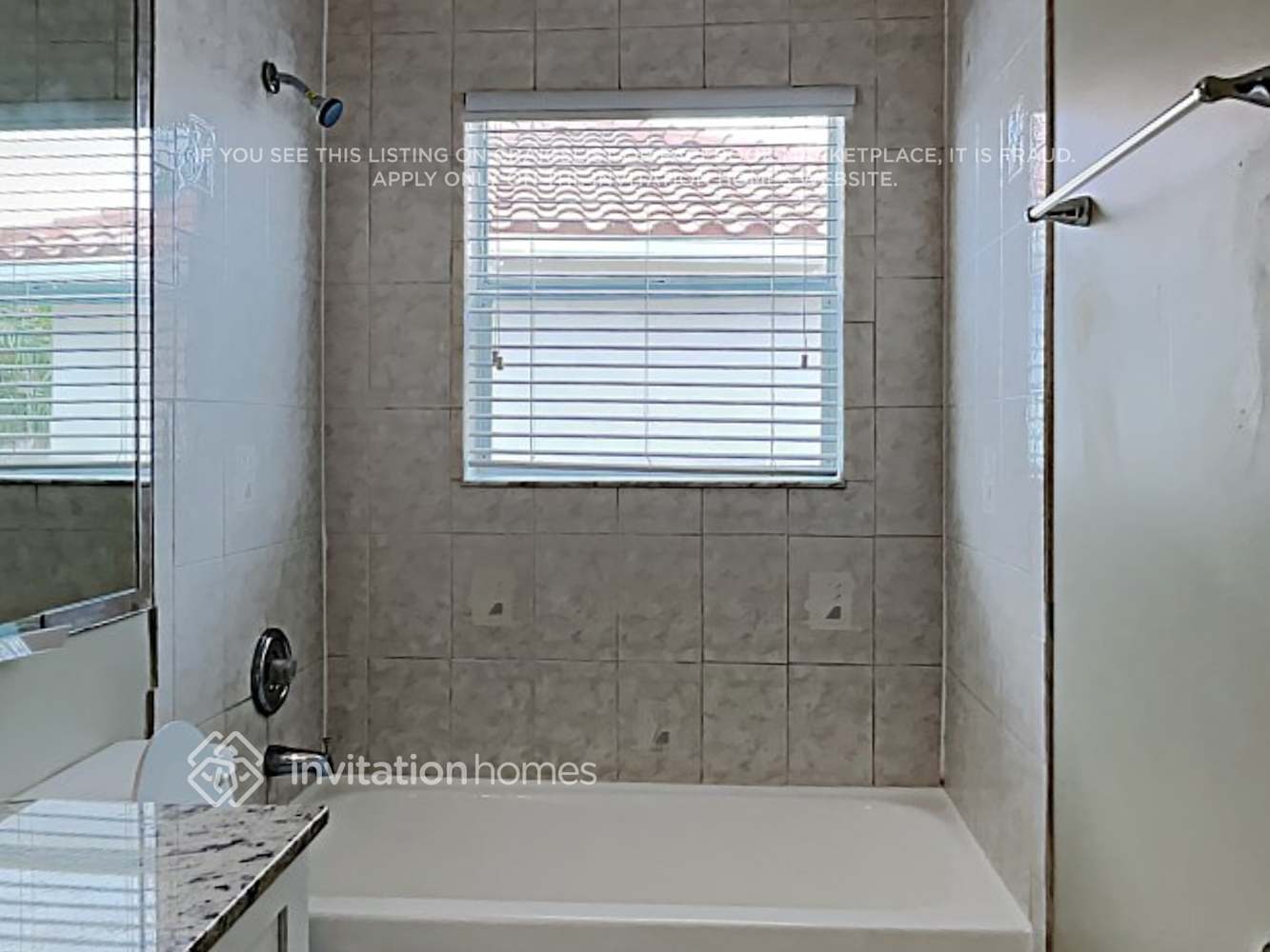 Building Photo - 10859 Buttonwood Lake Dr