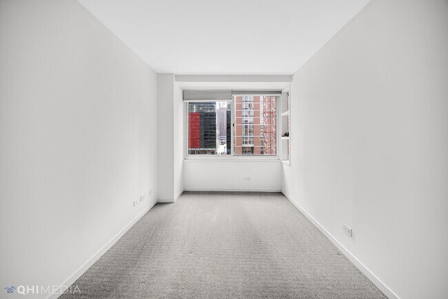 Building Photo - 211 E Ohio St