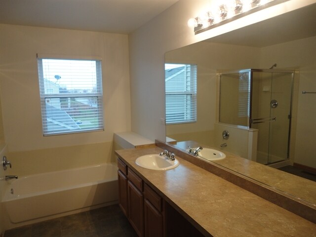 Building Photo - 1503 Bridgehampton Dr